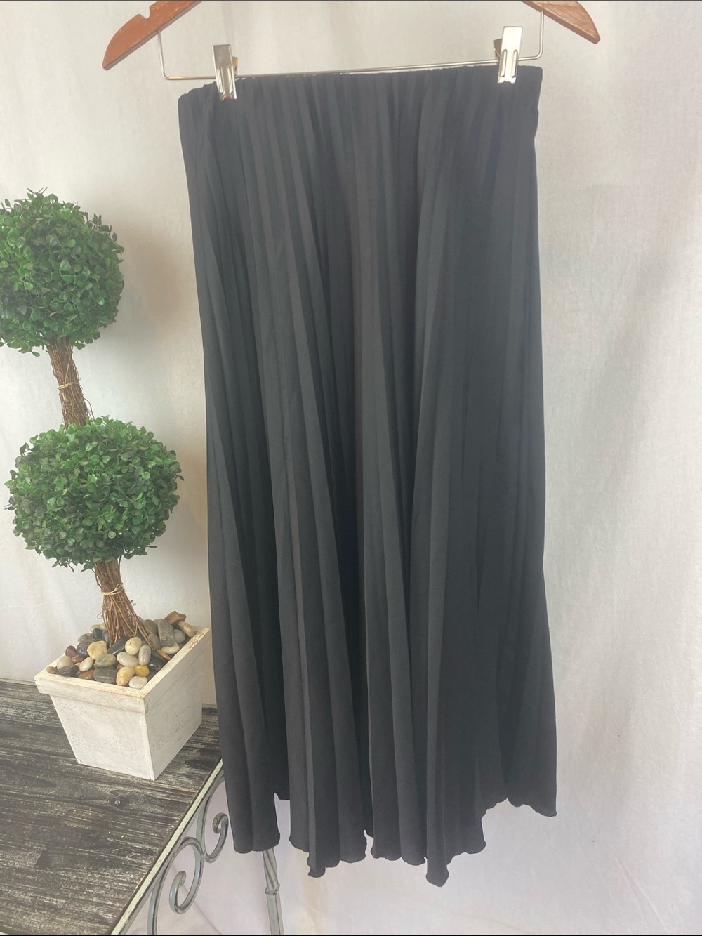 Zara Black Basic Classic Pleated Midi A Line Skirt S
